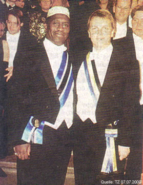 Albert C. Humphrey und Hape Kerkeling auf dem Wiener Opernball im Februar 1999